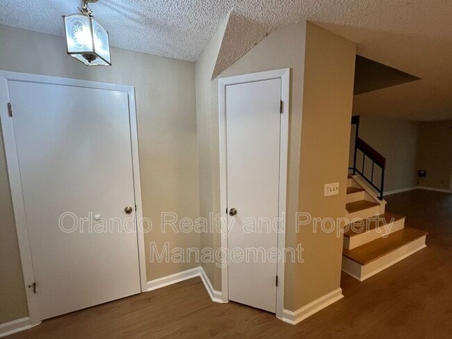 Building Photo - 2644 Lancaster Ct