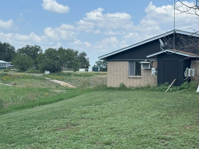 Building Photo - 109 Logan Dr