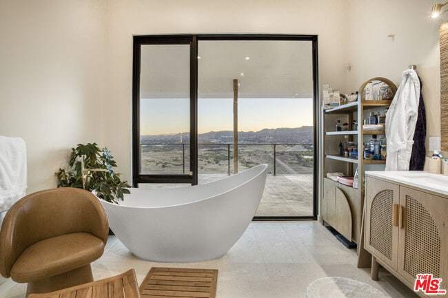 Building Photo - 22570 S Summit Ridge Cir