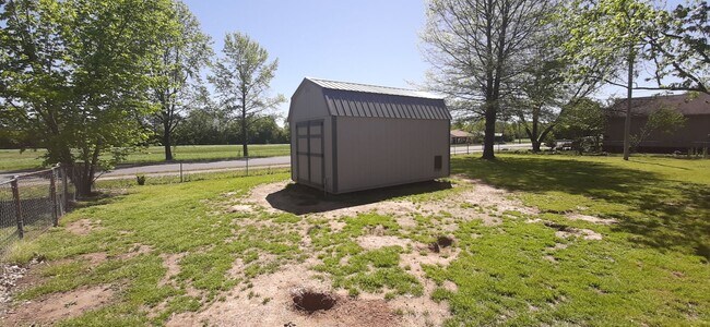 Building Photo - 1803 Greenwood Cove