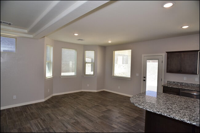 Building Photo - 10617 Hidden Palm Pl