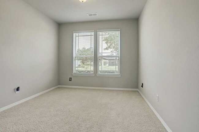 Building Photo - 3418 Pebble Creek Dr