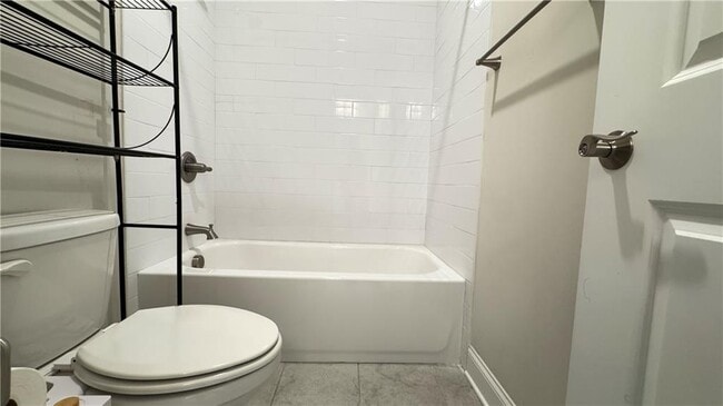 Building Photo - 750 Fieldcrest Park Ln