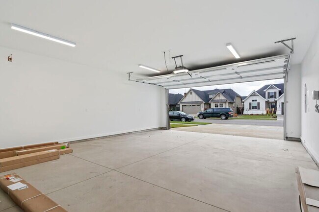 Building Photo - 10692 W Bell Fountain Dr