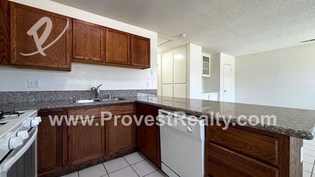 Building Photo - 12769 Kiowa Rd