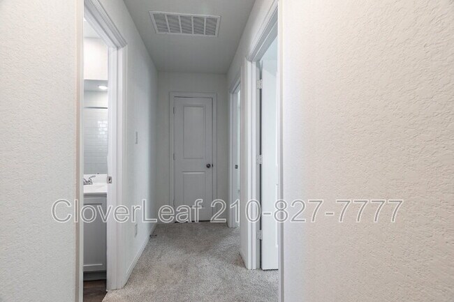 Building Photo - 6618 Cibolo Springs