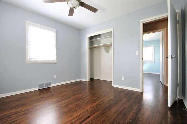 Building Photo - Beautiful and Spacious 3 Bedroom / 2 Bath ...