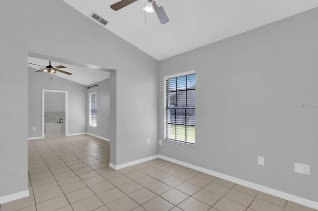 Building Photo - 2414 Sweetwater Blvd