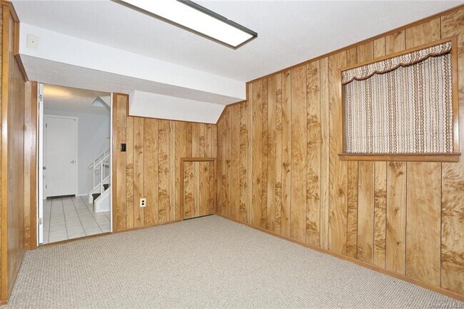 Building Photo - 161 Treetop Cir