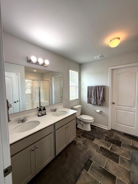 Master Bathroom - 255 Fire Ln