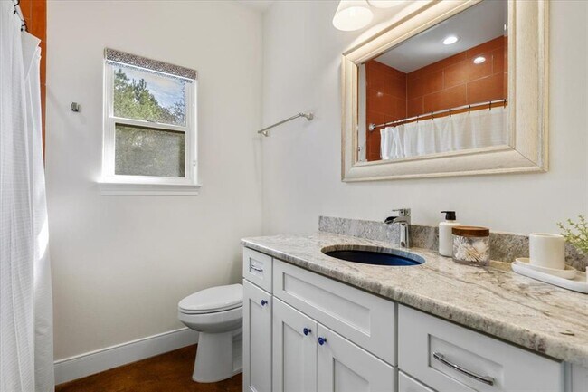 Building Photo - 107 Keamuku Ct