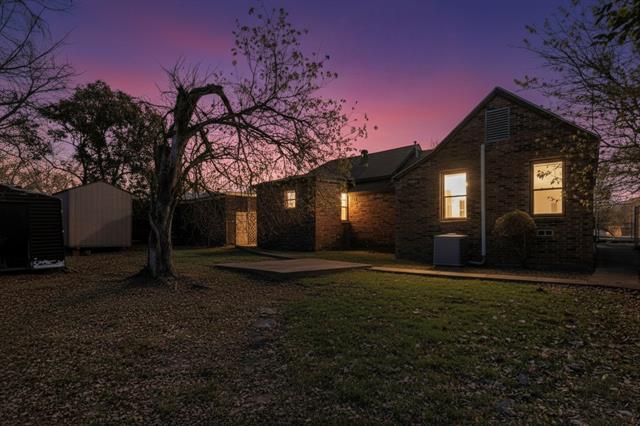 Building Photo - 1108 Winters St