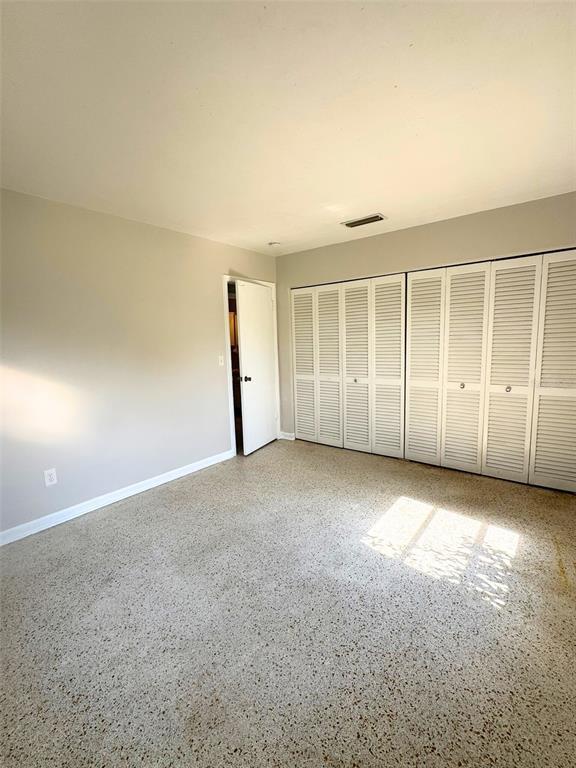Building Photo - 6442 Treehaven Dr
