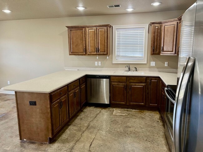 Building Photo - 6057 Beaver Creek Ln