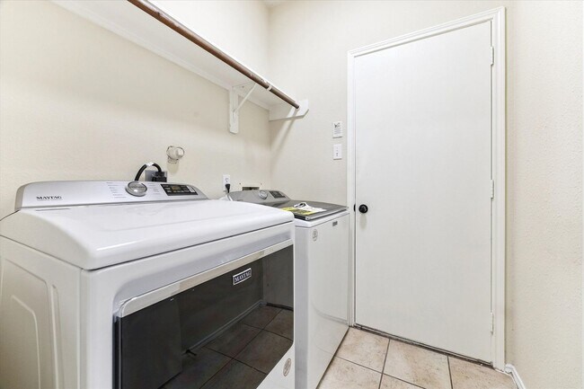 Building Photo - Move-in Home in Cypress for Lease!