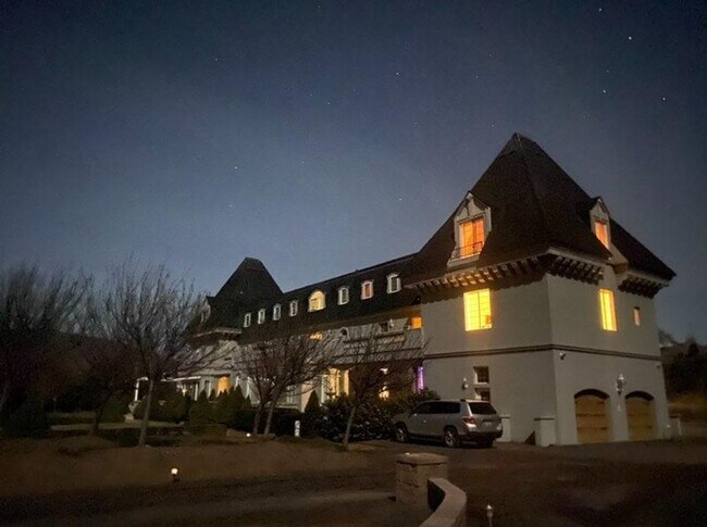 Building Photo - One of a kind furnished apartment on Creekside Estate | Short-Term Rental Available Now through A...