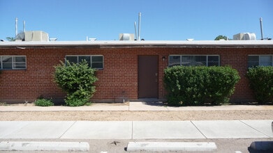 Building Photo - 4333 E Bellevue St
