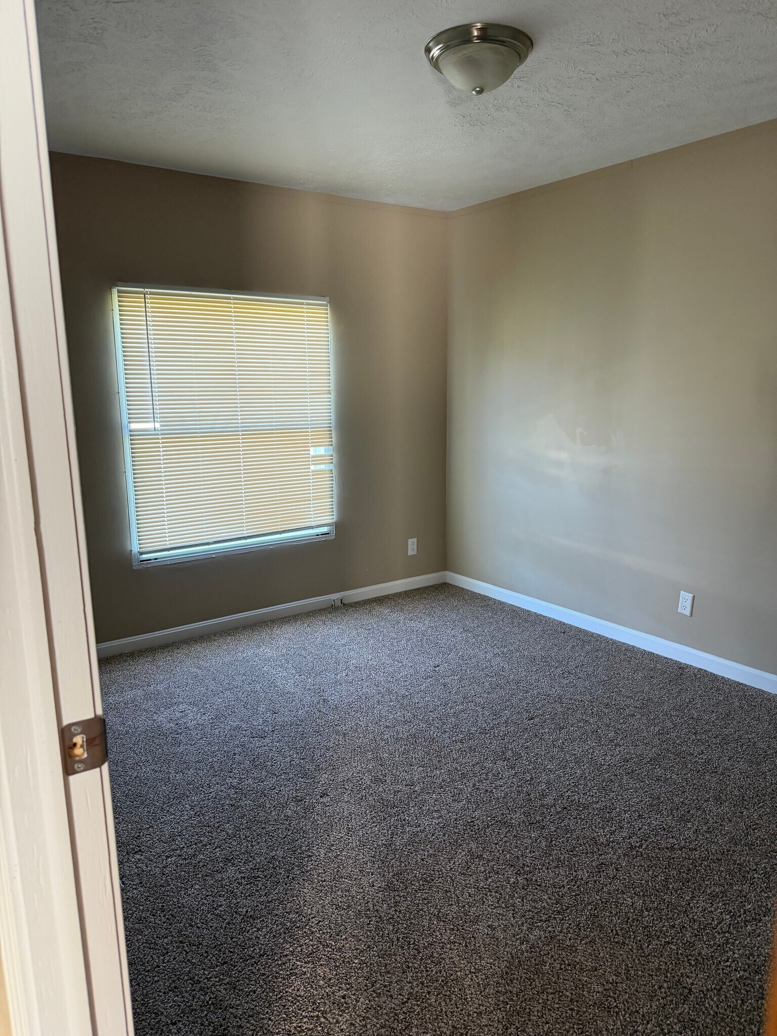 Building Photo - 764 Medley Dr