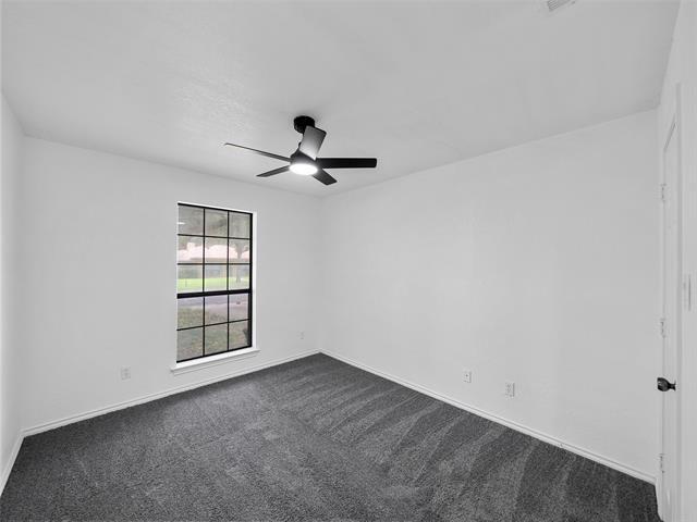 Building Photo - 2219 N Lake Trail