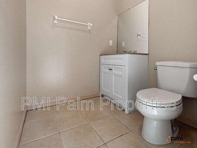 Building Photo - 2820 SE Melaleuca Blvd