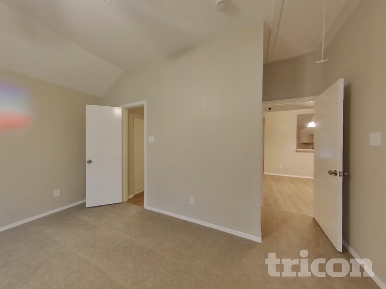 Building Photo - 1314 Jasmine Dr