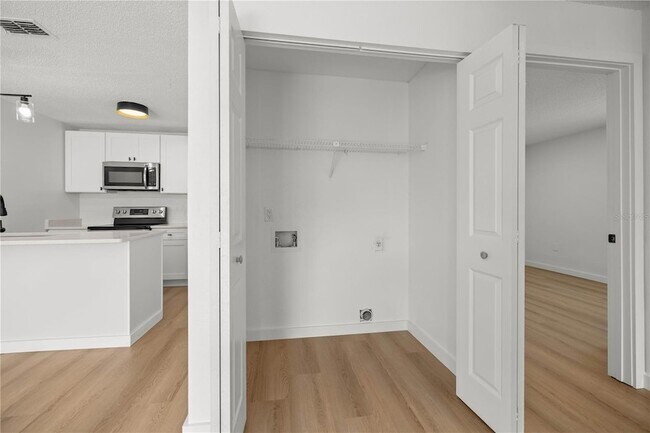 Building Photo - 5395 SE 30th Pl