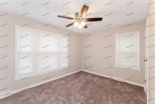 Building Photo - 1311 W Bryson St