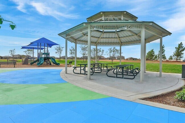 Building Photo - 408 Polly Grv Dr