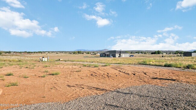 Building Photo - 25129 Constitution Dr