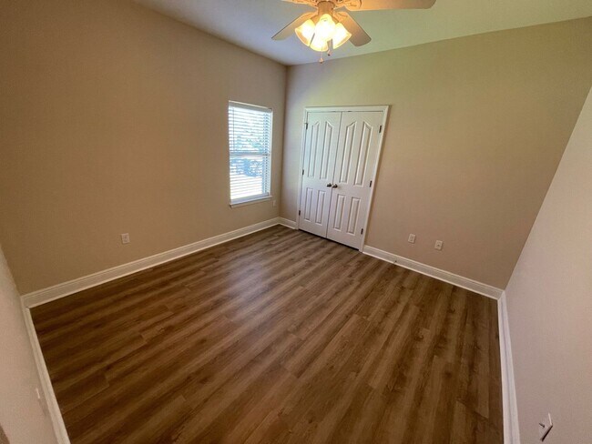 Building Photo - Milton - Rustic Ridge Estates - 3 bedroom,...