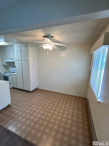 Building Photo - 5020 Catalina Dr