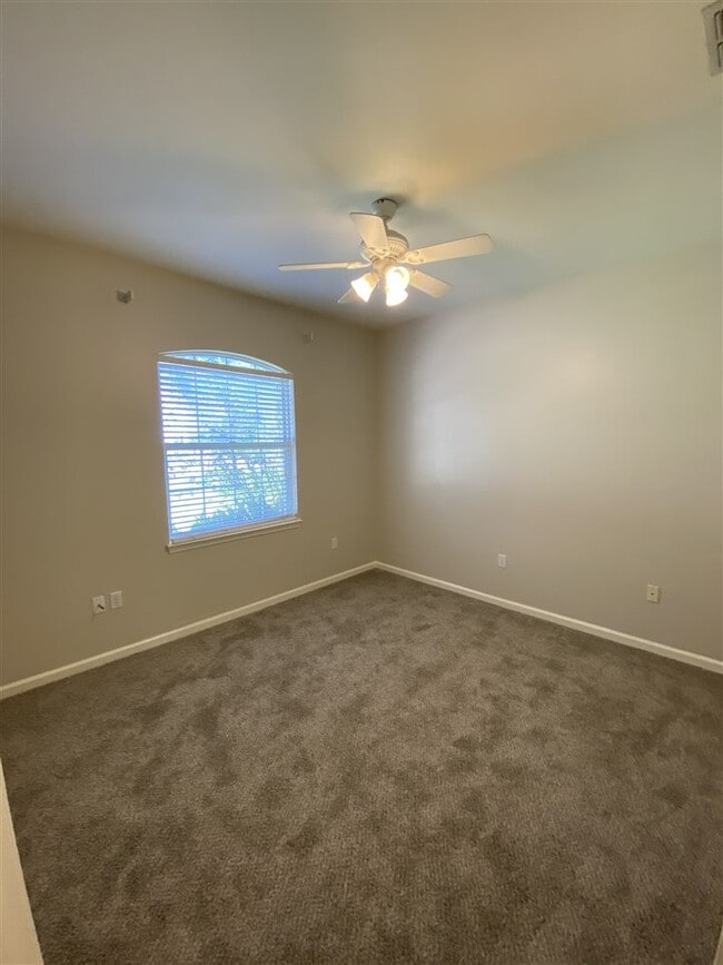 Building Photo - 5370 Appledore Ln