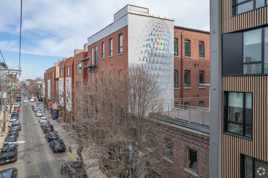 North 3rd Street Northbound - 829 N 3rd St