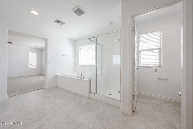 Building Photo - 14807 W Cottontail Ln