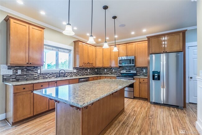 Building Photo - 16619 249th St E