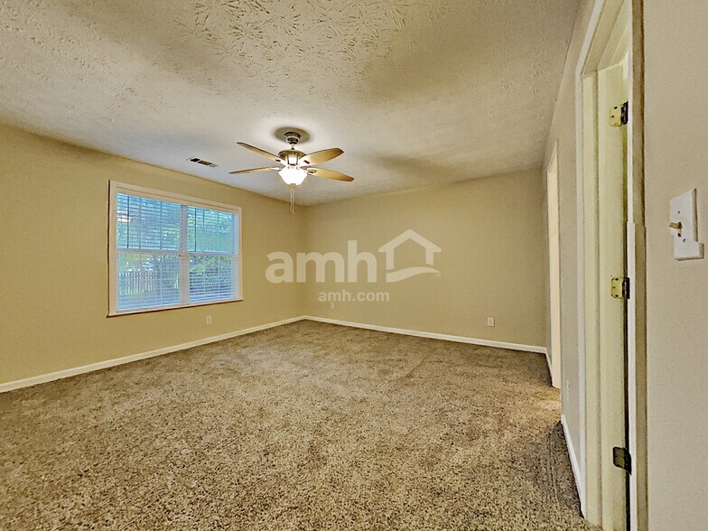 Building Photo - 451 Bellingham Dr