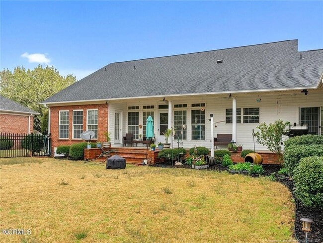 Building Photo - 1114 4 Wood Dr