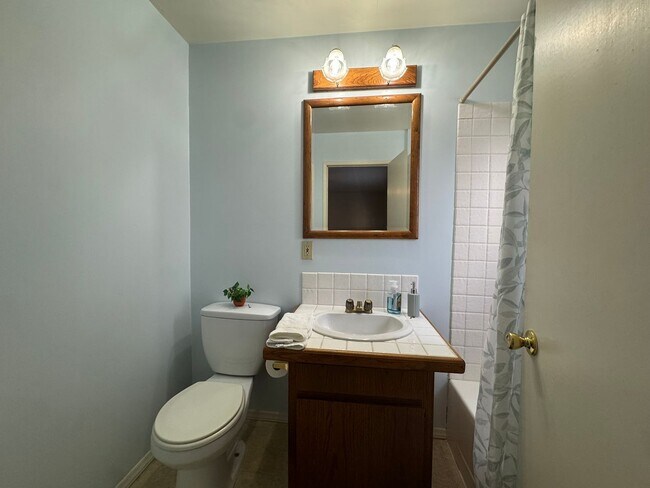 Building Photo - 2834