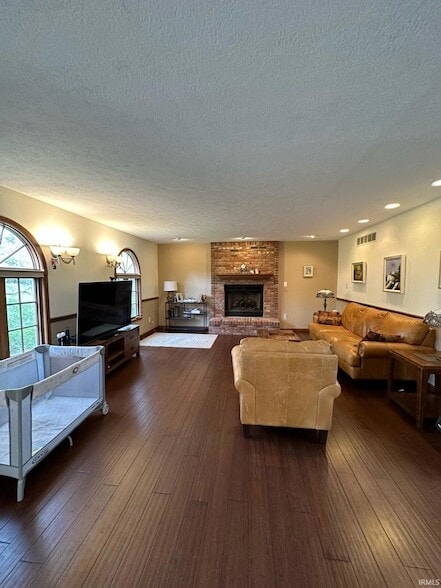 Building Photo - 3825 E Devonshire Ln