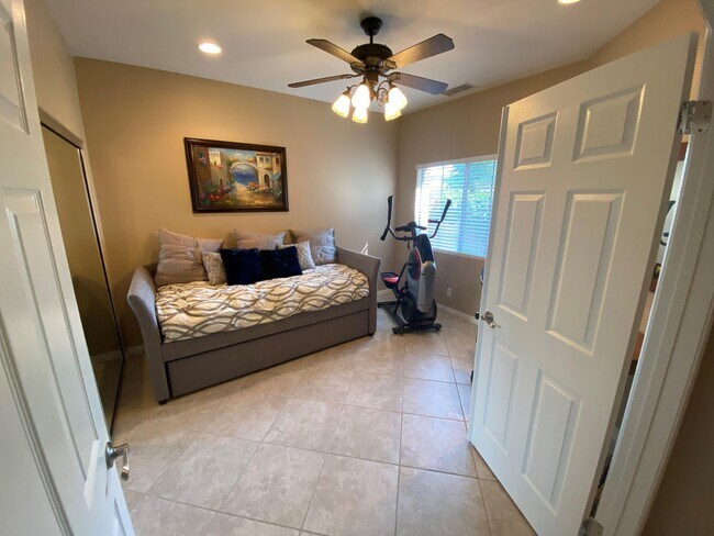 Building Photo - 80100 Presidio Ct