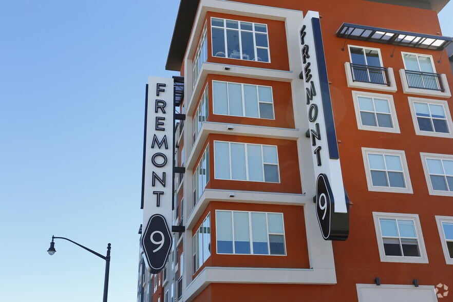 Ely on Fremont 901 Fremont St Las Vegas NV 89101 Apartment Finder