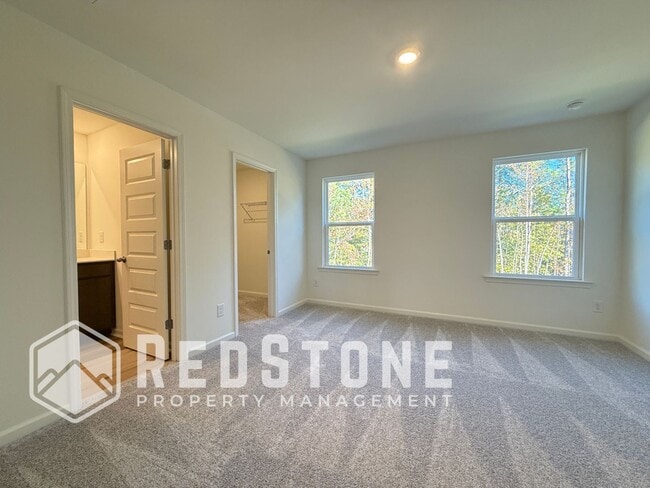 Building Photo - 194 Parker Ln