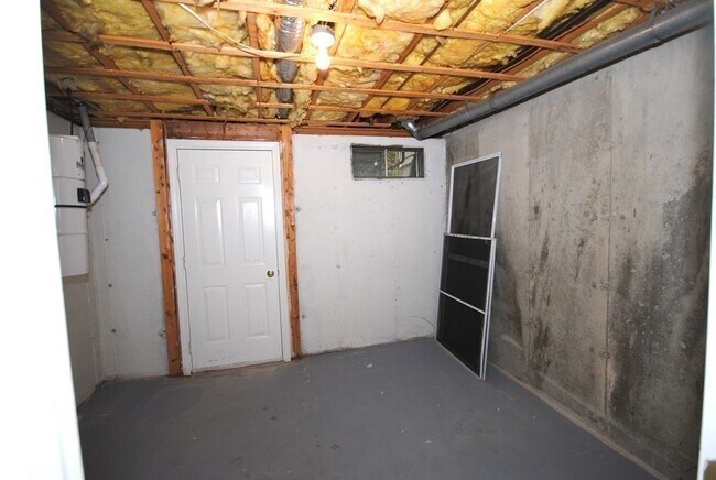 Building Photo - 240 Heritage Dr