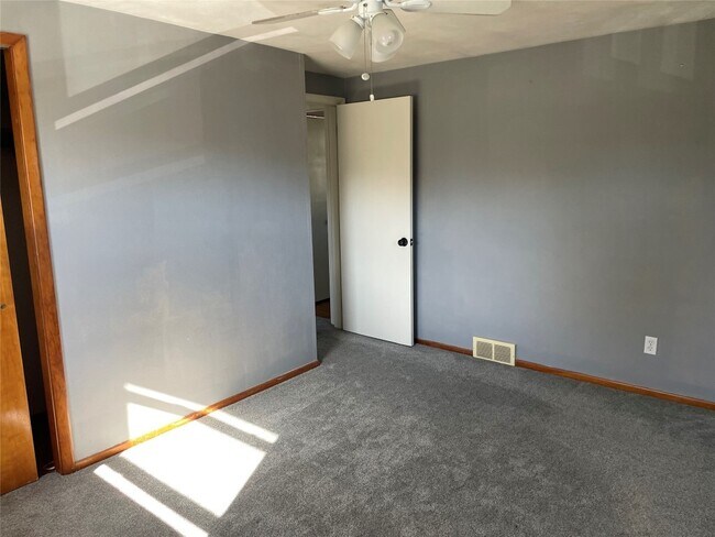 Building Photo - 524 Winston Dr