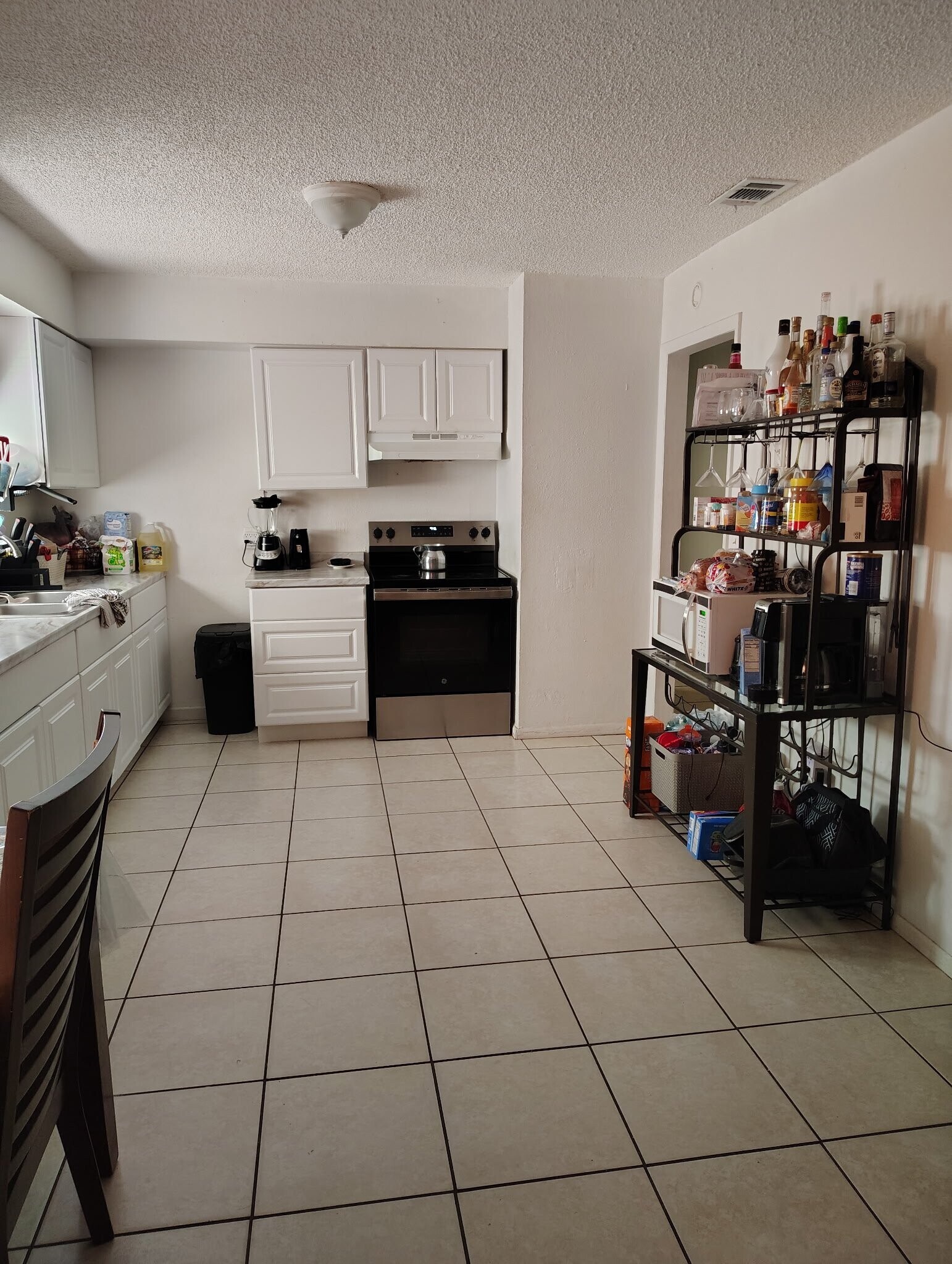 Building Photo - 1108 Carefree Cove Dr