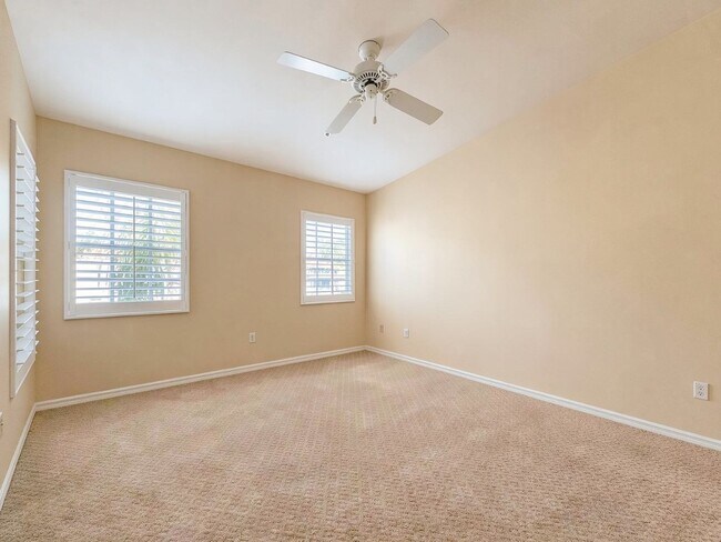 Building Photo - North Naples Condo for Rent- 2 Bedroom in Piper's Grove