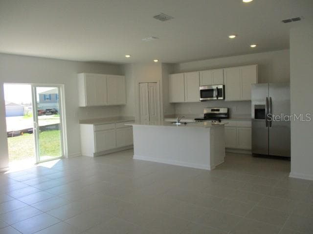 Building Photo - 3382 Alexander Dr