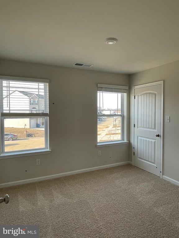 Building Photo - 95 Filbert Dr