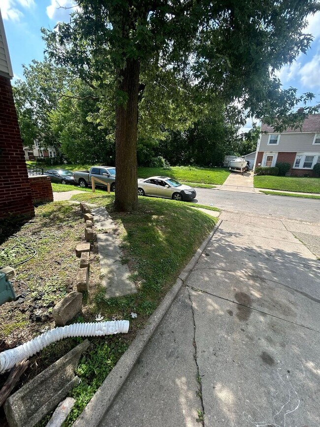 Building Photo - 4134 Lyman Ave