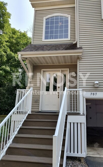 Building Photo - 787 Fairfield Cir